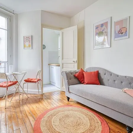 Charming Montmartre Apartment